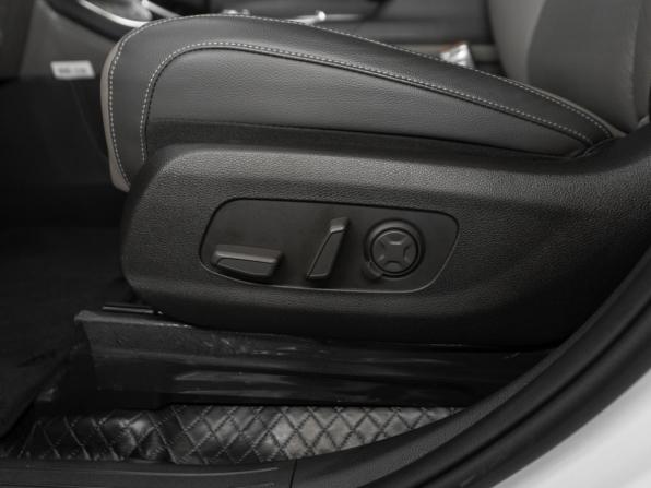 Kia Carnival IV Рестайлинг с пробегом 2025 года, цена 5 600 000 рублей, 9950 км, минивэн, Автокод Объявления