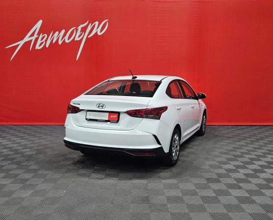 Hyundai Solaris II Рестайлинг с пробегом 2022 года, цена 1 175 000 рублей, 117678 км, седан, Автокод Объявления