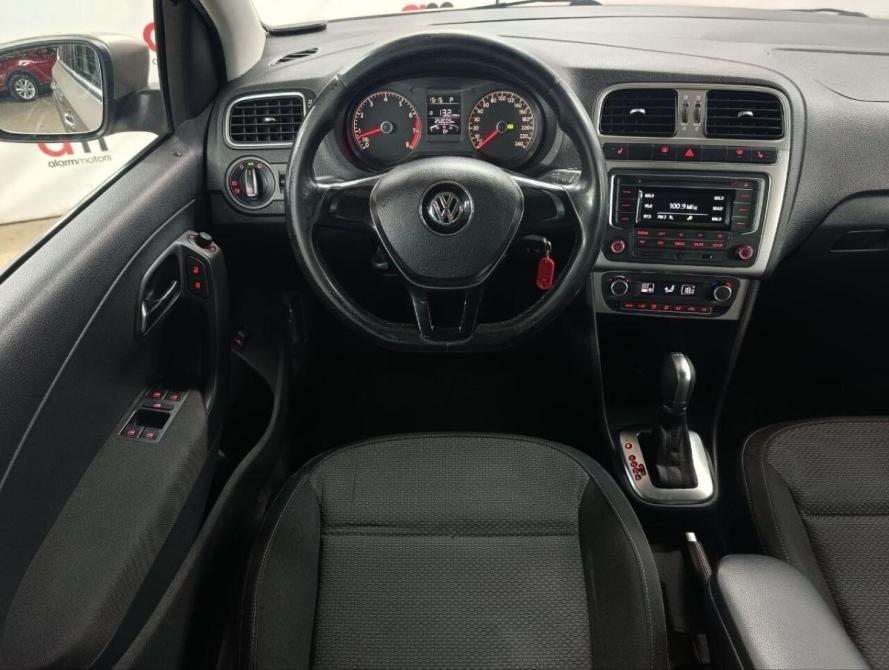 Volkswagen Polo V Рестайлинг Санкт-Петербург  - изображение 11