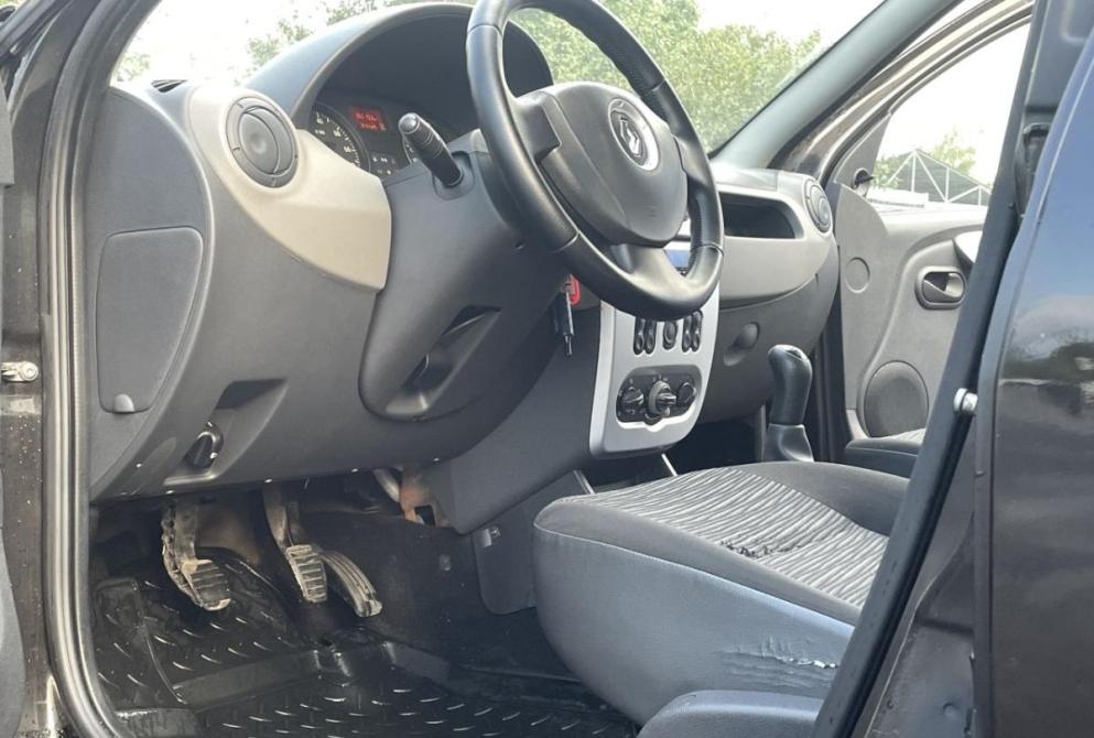 Renault Sandero I Иваново  - изображение 11