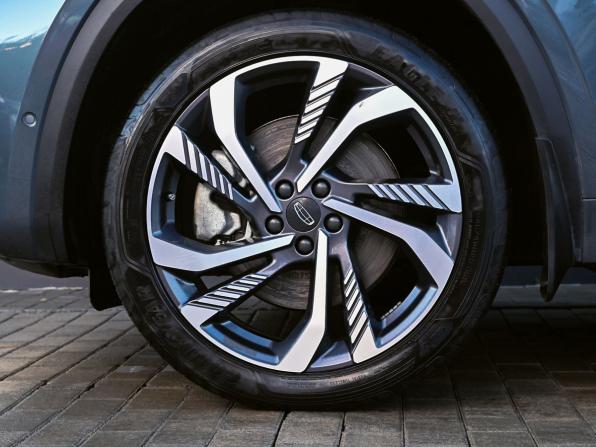 Geely Monjaro I с пробегом 2023 года, цена 3 349 000 рублей, 43398 км, внедорожник, Автокод Объявления