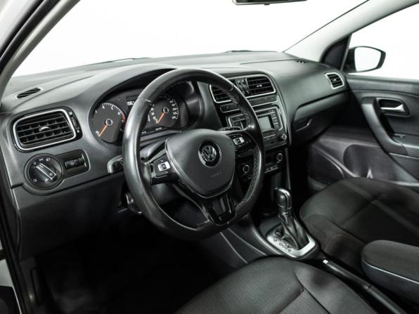 Volkswagen Polo V Рестайлинг с пробегом 2017 года, цена 1 199 700 рублей, 113095 км, седан, Автокод Объявления