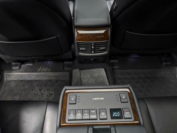 Lexus ES VI с пробегом 2014 года, цена 2 687 000 рублей, 128863 км, седан, Автокод Объявления