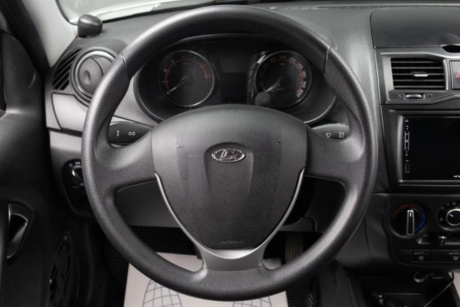 Lada (ВАЗ) Granta I Рестайлинг с пробегом 2019 года, цена 749 000 рублей, 48723 км, седан, Автокод Объявления