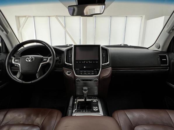 Toyota Land Cruiser 200 Series Рестайлинг 2 с пробегом 2015 года, цена 4 870 000 рублей, 252565 км, внедорожник, Автокод Объявления