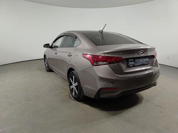 Hyundai Solaris II с пробегом 2017 года, цена 1 300 000 рублей, 94531 км, седан, Автокод Объявления