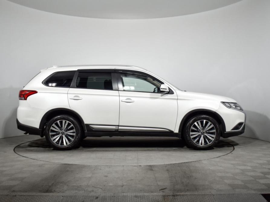 Mitsubishi Outlander III Рестайлинг 3 Санкт-Петербург  - изображение 4