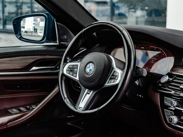 BMW 5 серии VII (G30/G31/G38) Рестайлинг с пробегом 2020 года, цена 4 500 000 рублей, 59007 км, седан, Автокод Объявления