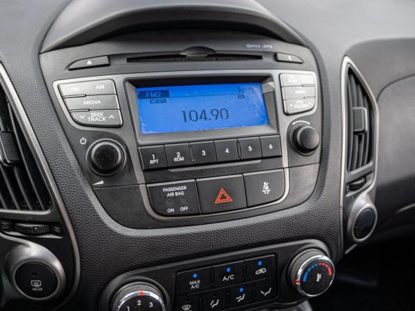 Hyundai ix35 I Рестайлинг с пробегом 2015 года, цена 1 500 000 рублей, 231766 км, внедорожник, Автокод Объявления