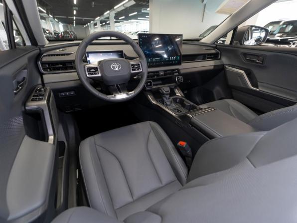 Toyota RAV4 VI (XA60) с пробегом 2026 года, цена 4 200 000 рублей, 50 км, внедорожник, Автокод Объявления