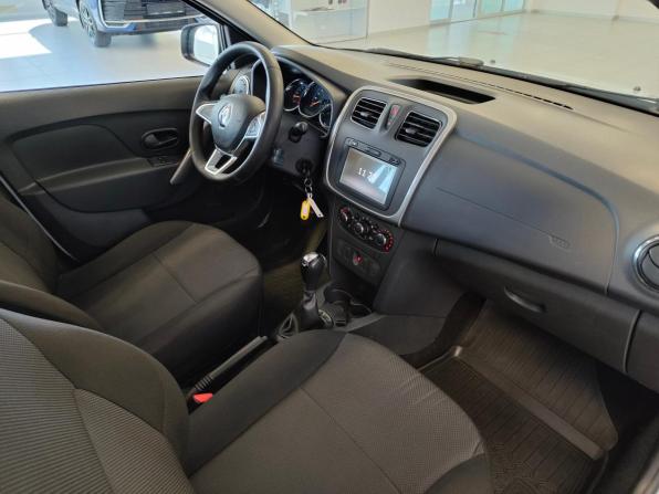 Renault Logan II Рестайлинг с пробегом 2019 года, цена 950 000 рублей, 125690 км, седан, Автокод Объявления