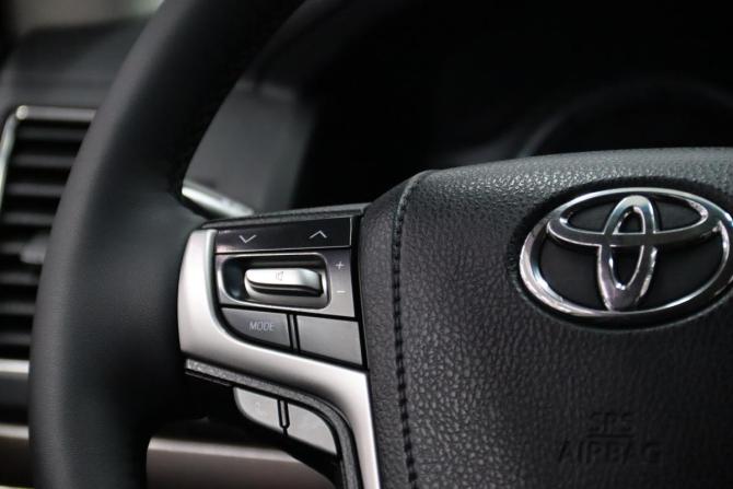 Toyota Land Cruiser 200 Series Рестайлинг 2 с пробегом 2016 года, цена 5 465 750 рублей, 247442 км, внедорожник, Автокод Объявления