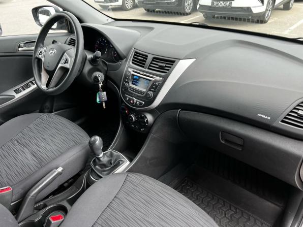 Hyundai Solaris I Рестайлинг с пробегом 2016 года, цена 1 187 000 рублей, 96583 км, седан, Автокод Объявления