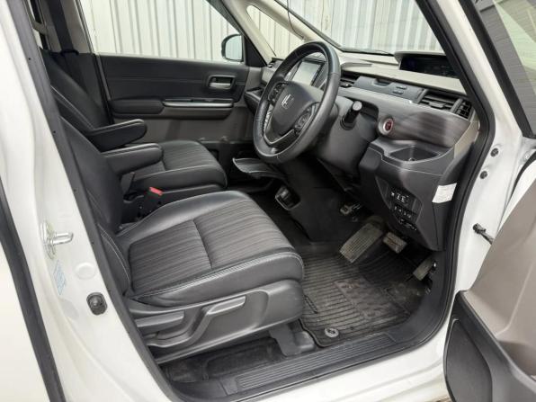 Honda Freed II с пробегом 2019 года, цена 1 688 000 рублей, 82348 км, компактвэн, Автокод Объявления