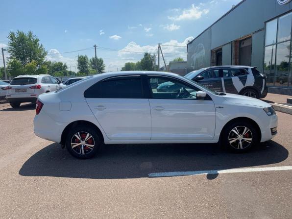 Skoda Rapid I Рестайлинг с пробегом 2018 года, цена 1 190 000 рублей, 124000 км, лифтбек, Автокод Объявления