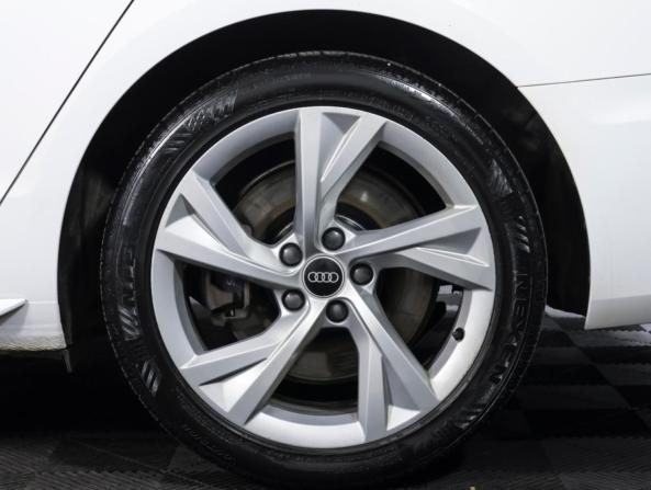 Audi A4 V (B9) Рестайлинг с пробегом 2021 года, цена 3 431 000 рублей, 142402 км, седан, Автокод Объявления