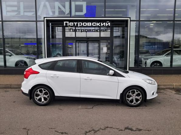 Ford Focus III с пробегом 2013 года, цена 900 000 рублей, 93835 км, хэтчбек, Автокод Объявления