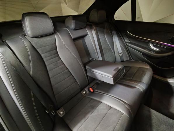 Mercedes-Benz E-Класс V (W213 S213 C238) с пробегом 2018 года, цена 3 391 000 рублей, 80490 км, седан, Автокод Объявления