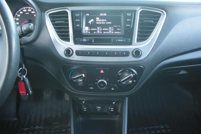 Hyundai Solaris II с пробегом 2019 года, цена 1 300 000 рублей, 96000 км, седан, Автокод Объявления