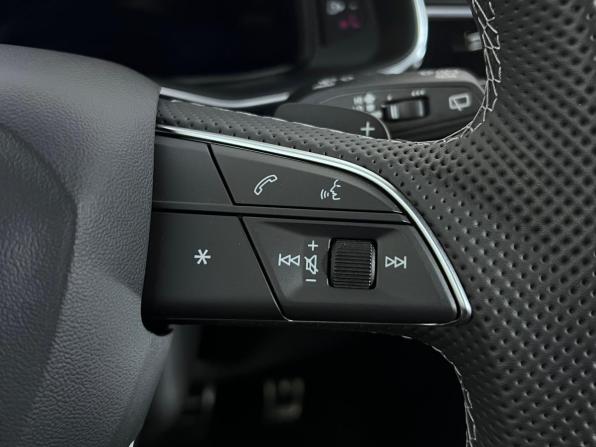 Audi Q8 I (4M) Рестайлинг с пробегом 2024 года, цена 12 350 000 рублей, 50 км, внедорожник, Автокод Объявления