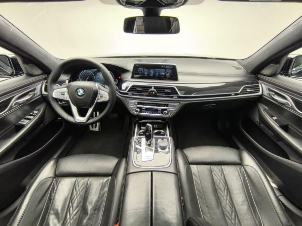 BMW 7 серии VI (G11/G12) с пробегом 2017 года, цена 3 724 000 рублей, 142309 км, седан, Автокод Объявления