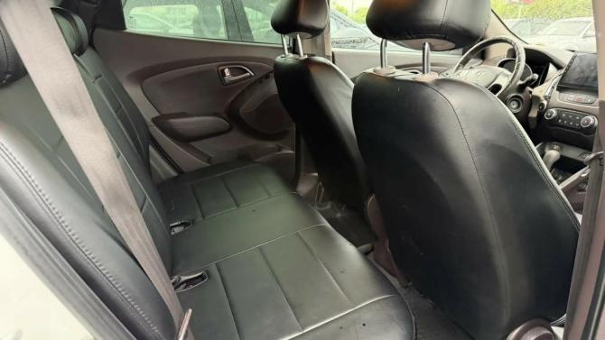 Hyundai ix35 I Рестайлинг с пробегом 2013 года, цена 1 211 000 рублей, 218348 км, внедорожник, Автокод Объявления