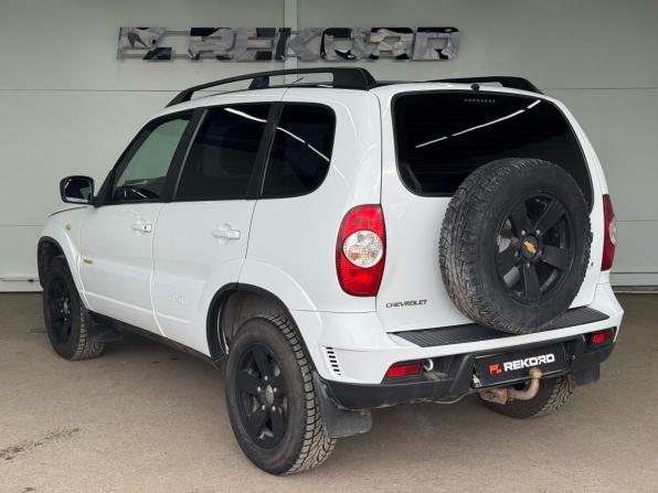Chevrolet Niva I Рестайлинг с пробегом 2016 года, цена 695 000 рублей, 150000 км, внедорожник, Автокод Объявления