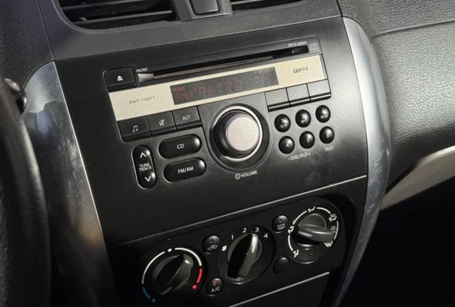 Suzuki SX4 I (Classic) Рестайлинг с пробегом 2010 года, цена 650 000 рублей, 286488 км, хэтчбек, Автокод Объявления