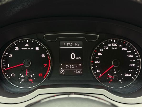 Audi Q3 I (8U) Рестайлинг с пробегом 2015 года, цена 1 879 000 рублей, 160784 км, внедорожник, Автокод Объявления