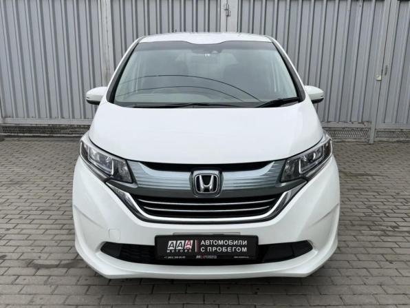 Honda Freed II с пробегом 2019 года, цена 1 688 000 рублей, 82348 км, компактвэн, Автокод Объявления