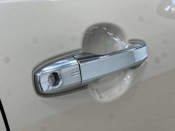 Toyota Raize I с пробегом 2019 года, цена 1 640 000 рублей, 54692 км, внедорожник, Автокод Объявления