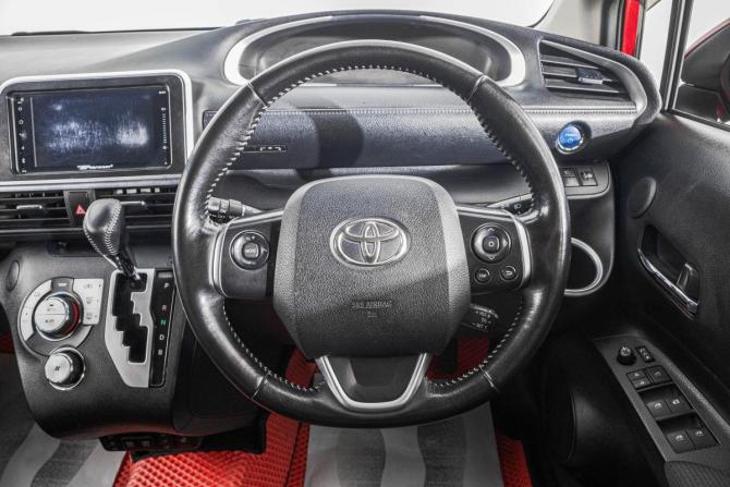 Toyota Sienta II Рестайлинг с пробегом 2020 года, цена 1 299 000 рублей, 103000 км, компактвэн, Автокод Объявления