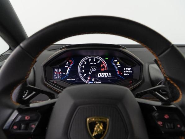 Lamborghini Huracán I Рестайлинг с пробегом 2022 года, цена 27 696 900 рублей, 2539 км, купе, Автокод Объявления