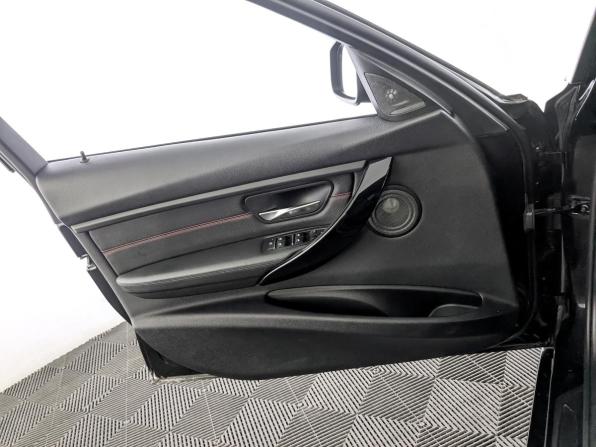 BMW 3 серии VI (F3x) Рестайлинг с пробегом 2018 года, цена 2 640 000 рублей, 99497 км, седан, Автокод Объявления