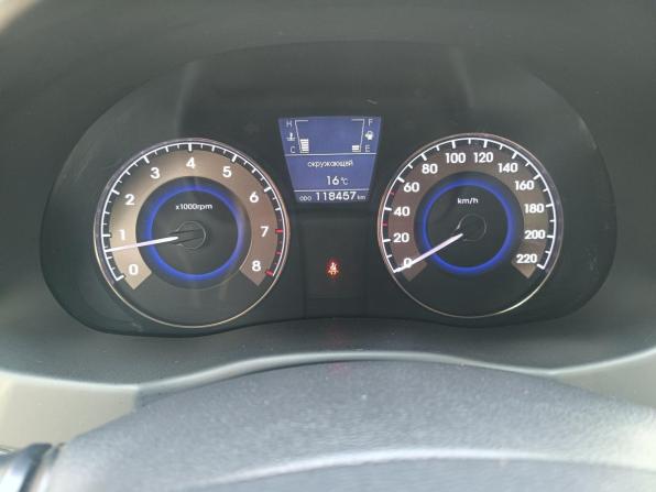 Hyundai Solaris I с пробегом 2011 года, цена 779 000 рублей, 118457 км, седан, Автокод Объявления