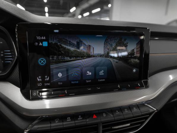 Skoda Octavia IV (A8) с пробегом 2021 года, цена 2 810 000 рублей, 38711 км, лифтбек, Автокод Объявления