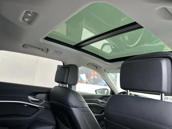 Audi e-tron I с пробегом 2021 года, цена 4 700 000 рублей, 44000 км, внедорожник, Автокод Объявления
