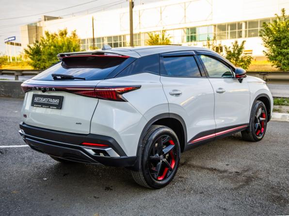 Omoda C5 I с пробегом 2023 года, цена 1 768 000 рублей, 65436 км, внедорожник, Автокод Объявления