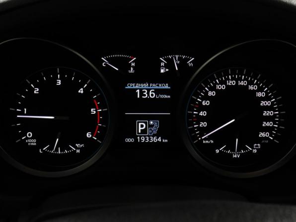 Toyota Land Cruiser 200 Series Рестайлинг 1 с пробегом 2012 года, цена 3 977 000 рублей, 193355 км, внедорожник, Автокод Объявления