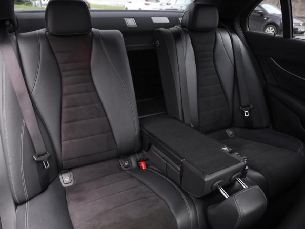 Mercedes-Benz E-Класс V (W213 S213 C238) Рестайлинг с пробегом 2021 года, цена 4 049 000 рублей, 89537 км, седан, Автокод Объявления