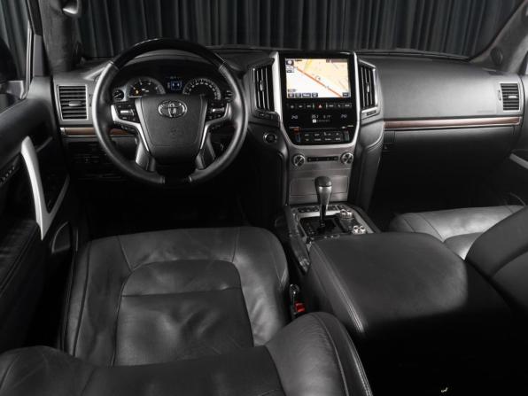 Toyota Land Cruiser 200 Series Рестайлинг 2 с пробегом 2016 года, цена 5 779 000 рублей, 113203 км, внедорожник, Автокод Объявления