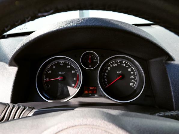 Opel Astra H Рестайлинг с пробегом 2012 года, цена 476 000 рублей, 363617 км, седан, Автокод Объявления