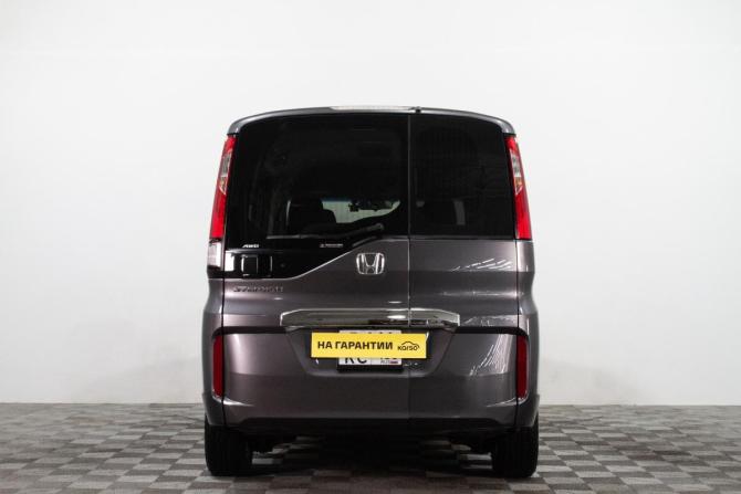Honda Stepwgn V с пробегом 2019 года, цена 2 129 000 рублей, 114838 км, минивэн, Автокод Объявления