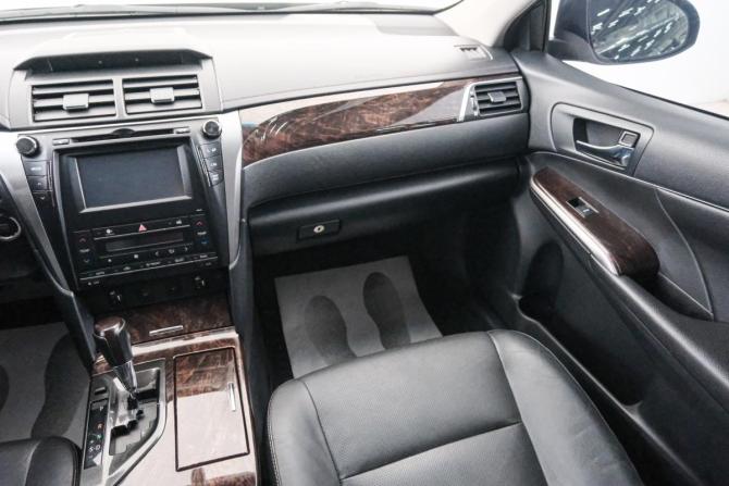 Toyota Camry VII (XV50) Рестайлинг с пробегом 2015 года, цена 1 999 000 рублей, 202000 км, седан, Автокод Объявления