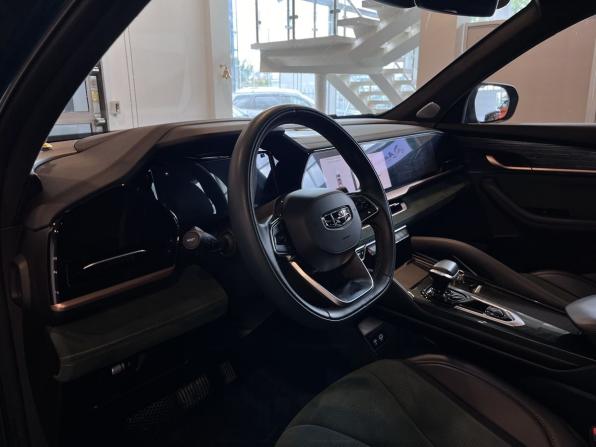 Geely Monjaro I с пробегом 2023 года, цена 3 150 000 рублей, 41121 км, внедорожник, Автокод Объявления
