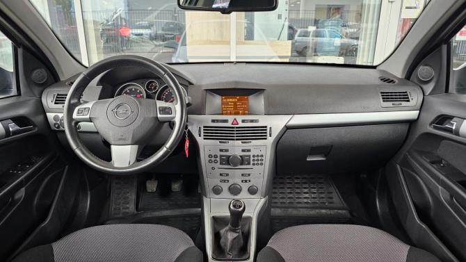 Opel Astra H Рестайлинг с пробегом 2011 года, цена 469 000 рублей, 203000 км, хэтчбек, Автокод Объявления