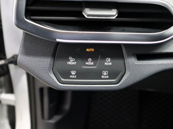 Volkswagen ID.4 с пробегом 2023 года, цена 3 400 000 рублей, 59815 км, внедорожник, Автокод Объявления
