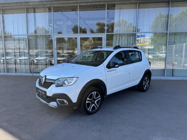 Renault Sandero II Рестайлинг с пробегом 2022 года, цена 1 600 000 рублей, 24728 км, хэтчбек, Автокод Объявления