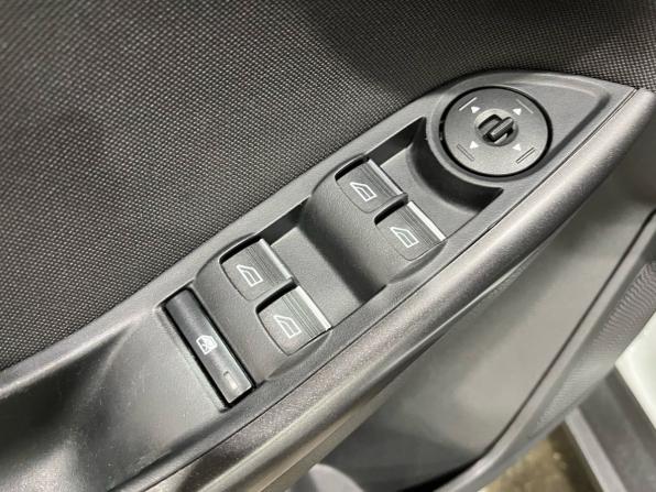 Ford Focus III Рестайлинг с пробегом 2017 года, цена 1 030 000 рублей, 105072 км, седан, Автокод Объявления