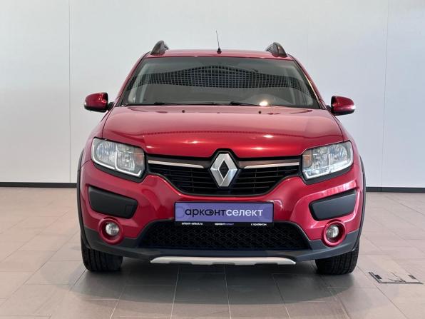 Renault Sandero II с пробегом 2017 года, цена 980 000 рублей, 136082 км, хэтчбек, Автокод Объявления